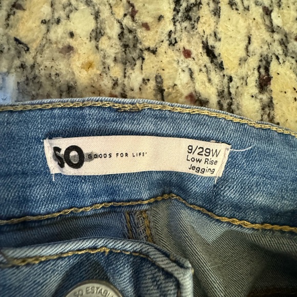 SO distressed high rise skinny - Picture 4 of 4